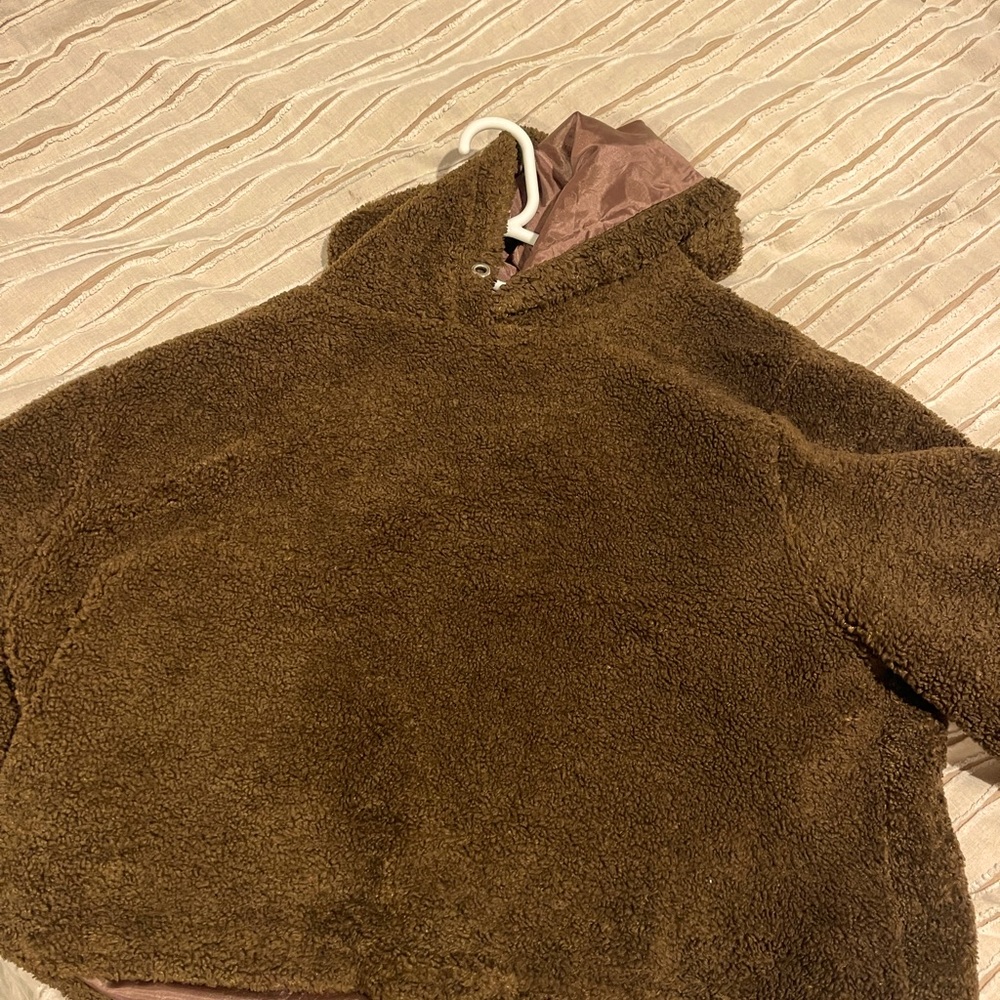 Cozy and warm hoodie for winter.  One size -brown.